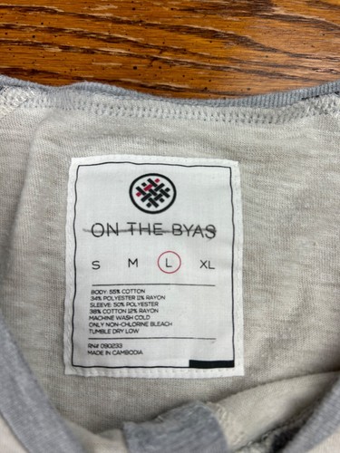 On The Byas 3/4 Sleeve Raglan Shirt Sz L Rayon Pacsun Minimalist Tri-Blend - Picture 3 of 6