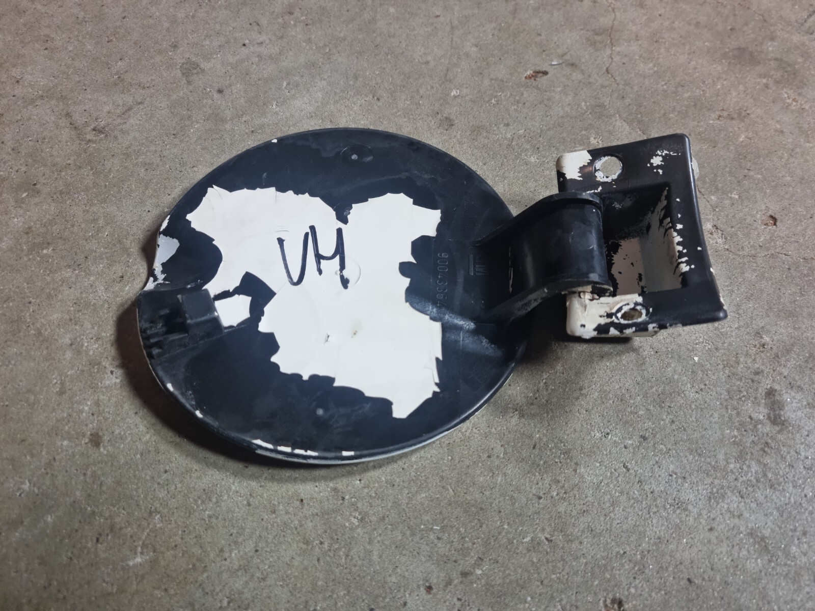 HOLDEN VN VP VR VS UTE VB VC VH VK VL COMMODORE PETROL FUEL FLAP DOOR