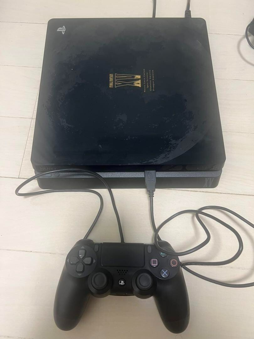 Final Fantasy 15 FF15 Luna Edition PS4 Console and Final Fantasy 15 FF15 Luna Edition PS4 Console and