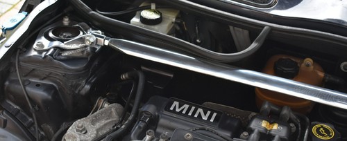 MINI R53 Gen 1 Reproduktion JCW Federbeinstrebe - Bild 5 von 5