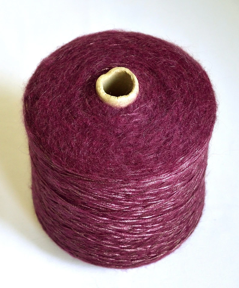 Итальянский мохер с фиолетовой нитью пряжи, 1,5 фунта / 700 грамм конус - Изображение 2 из 3