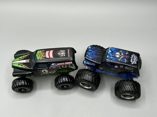 Pair of Play Trucks Grave Digger Monster Jam and Sun-uva Digger No Markings 3" - Picture 3 of 8