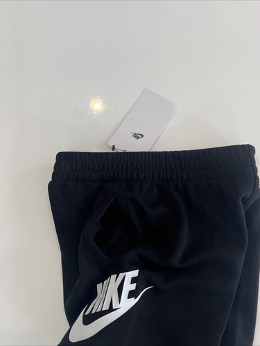 $30 Nike Boys Size M(6) Black Shorts Logo Pockets School Athletic Gym - Picture 7 of 7