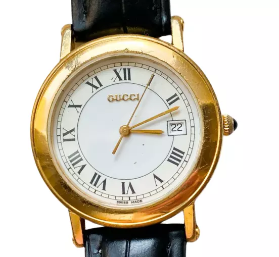 Montre à quartz homme vintage Gucci 7200M cadran blanc bracelet cuir du Japon occasion
