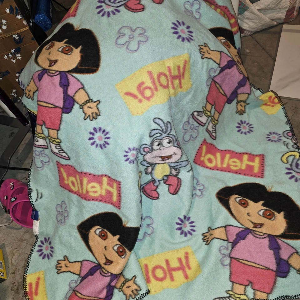 "Botas Dora la Exploradora 2002 AOP 58""x43"" acogedora manta polar vintage Y2K" Foto 2 de 4