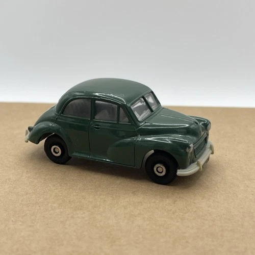 Corgi Morris Minor MM3 split screen Saloon Almond Green  Vintage Model #17