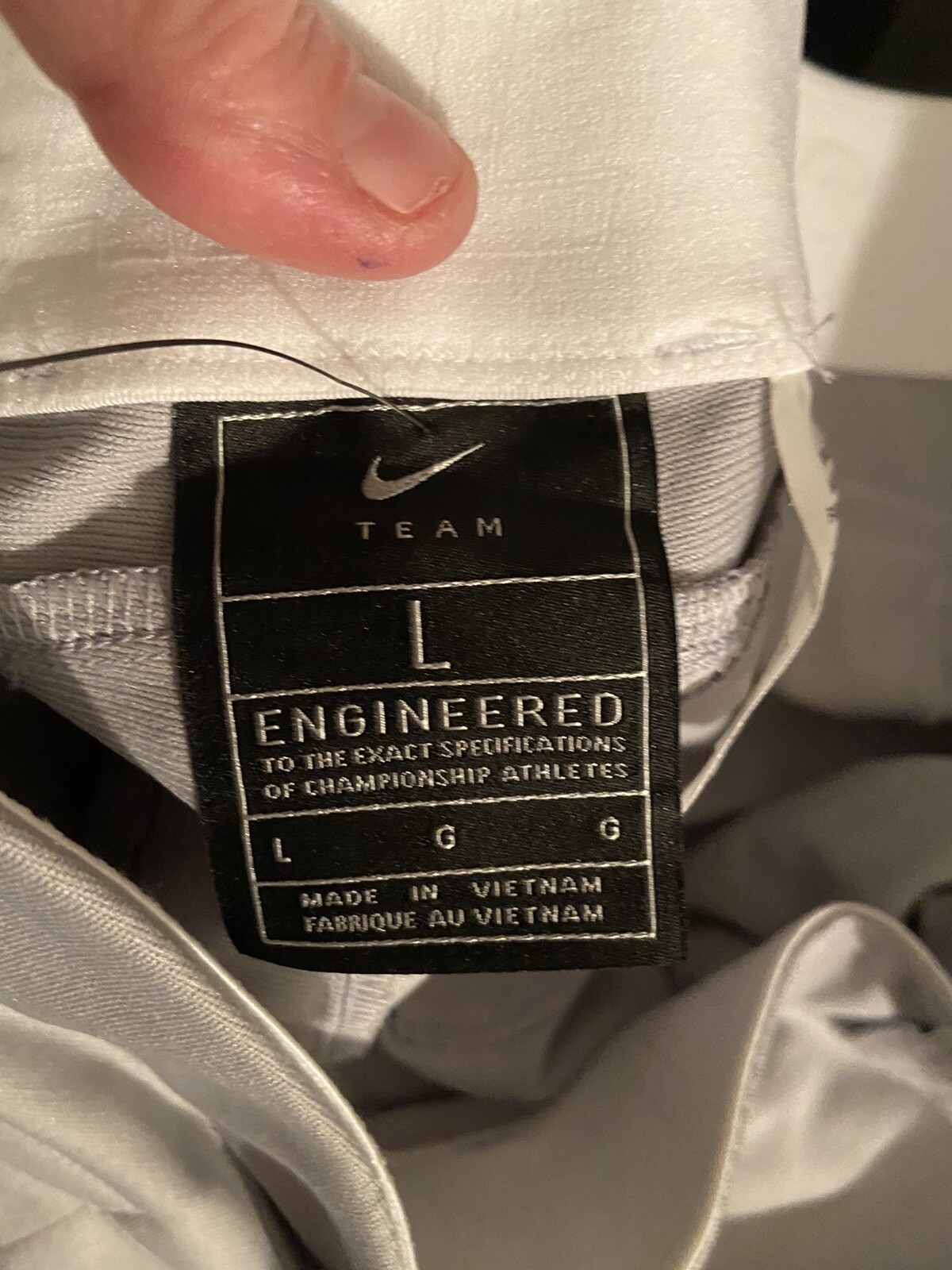 Nike Women’s Large Vapor Select 3/4 Softball Pants. Style AV6642052