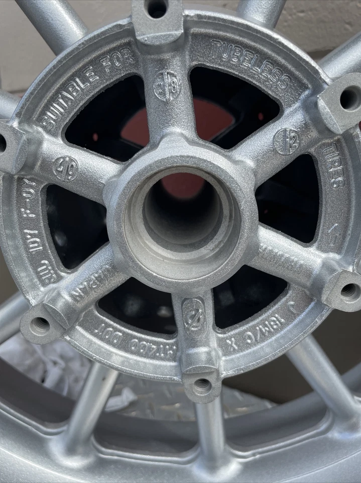 Yamaha XV 1900 2006-2011 Stratoliner Roadliner rueda trasera y polea Foto 3 de 4