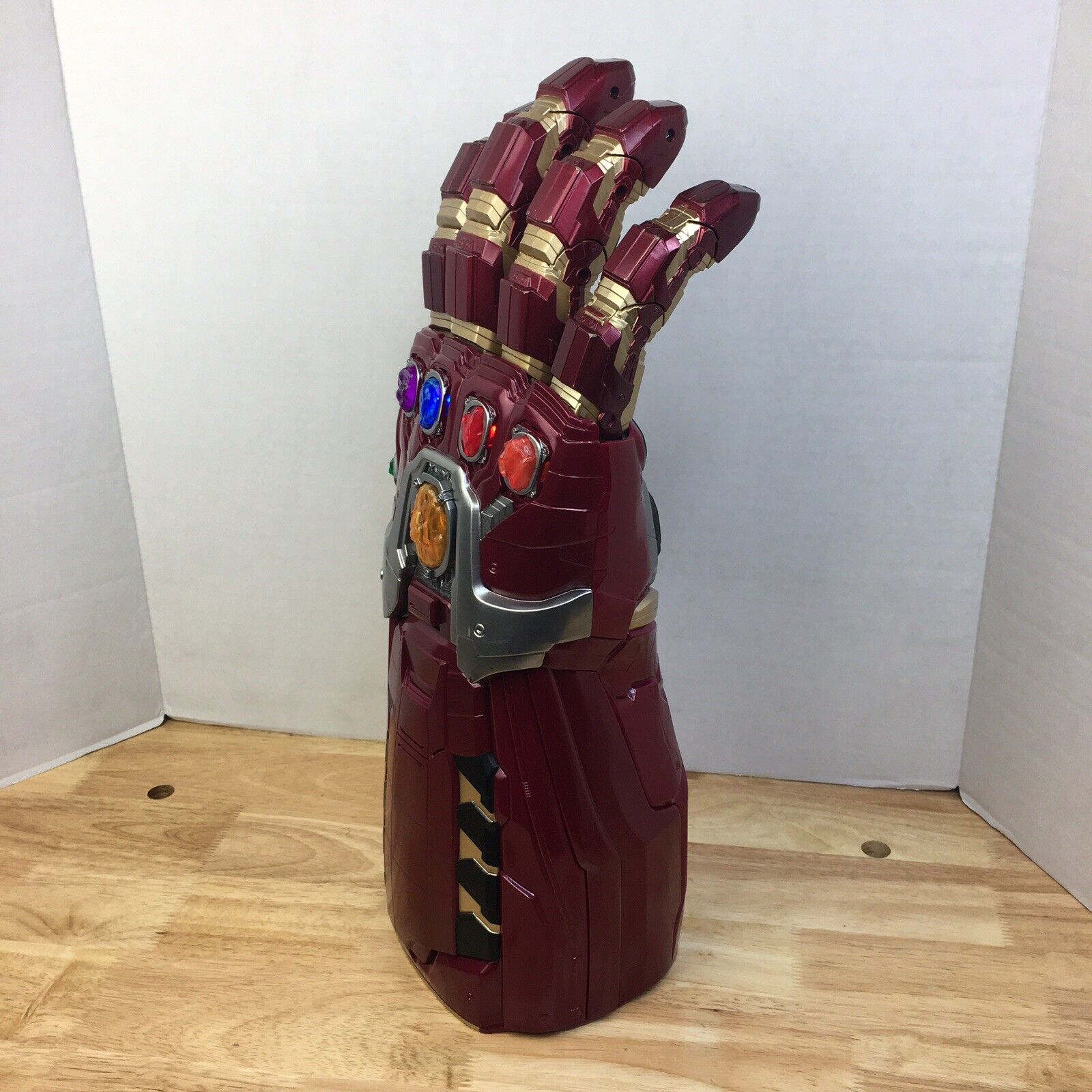 Marvel Legends Avengers Endgame Power Gauntlet Electronic Fist Hand Brand  New