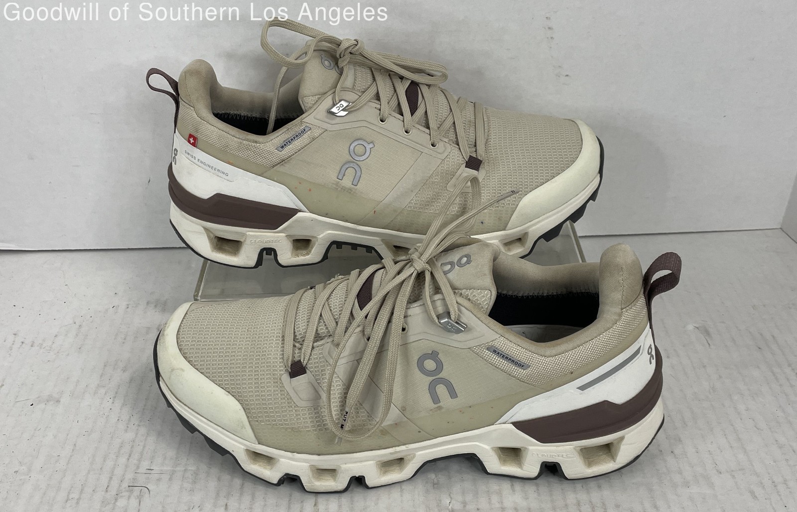 On Cloud Cloudwander Waterproof Beige Athletic Sh… - image 1