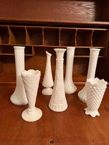 LOT OF 7 VINTAGE 9" ANCHOR HOCKING MILK GLASS STARS N BARS FLOWER BUD VASE