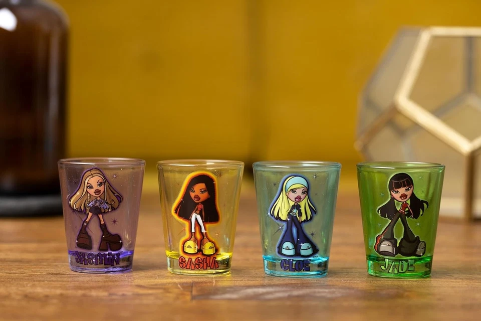 Bratz Sparkle Mini Glass Set - 1.5oz Featuring Yasmin, Cloe, Sasha & Jade - Image 4 of 4