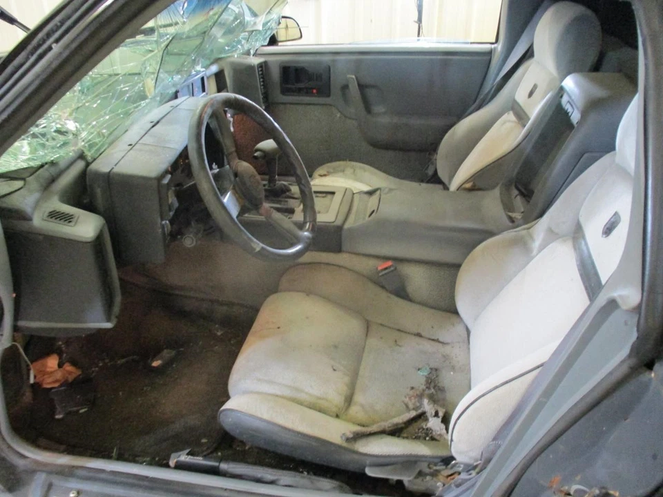 Used Center Console fits: 1986 Pontiac Fiero Grade B - Изображение 3 из 4