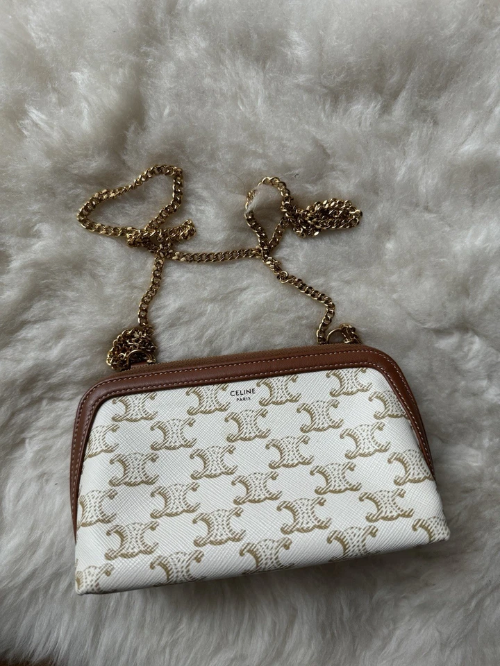 Celine Triomphe, photo 1 of 5