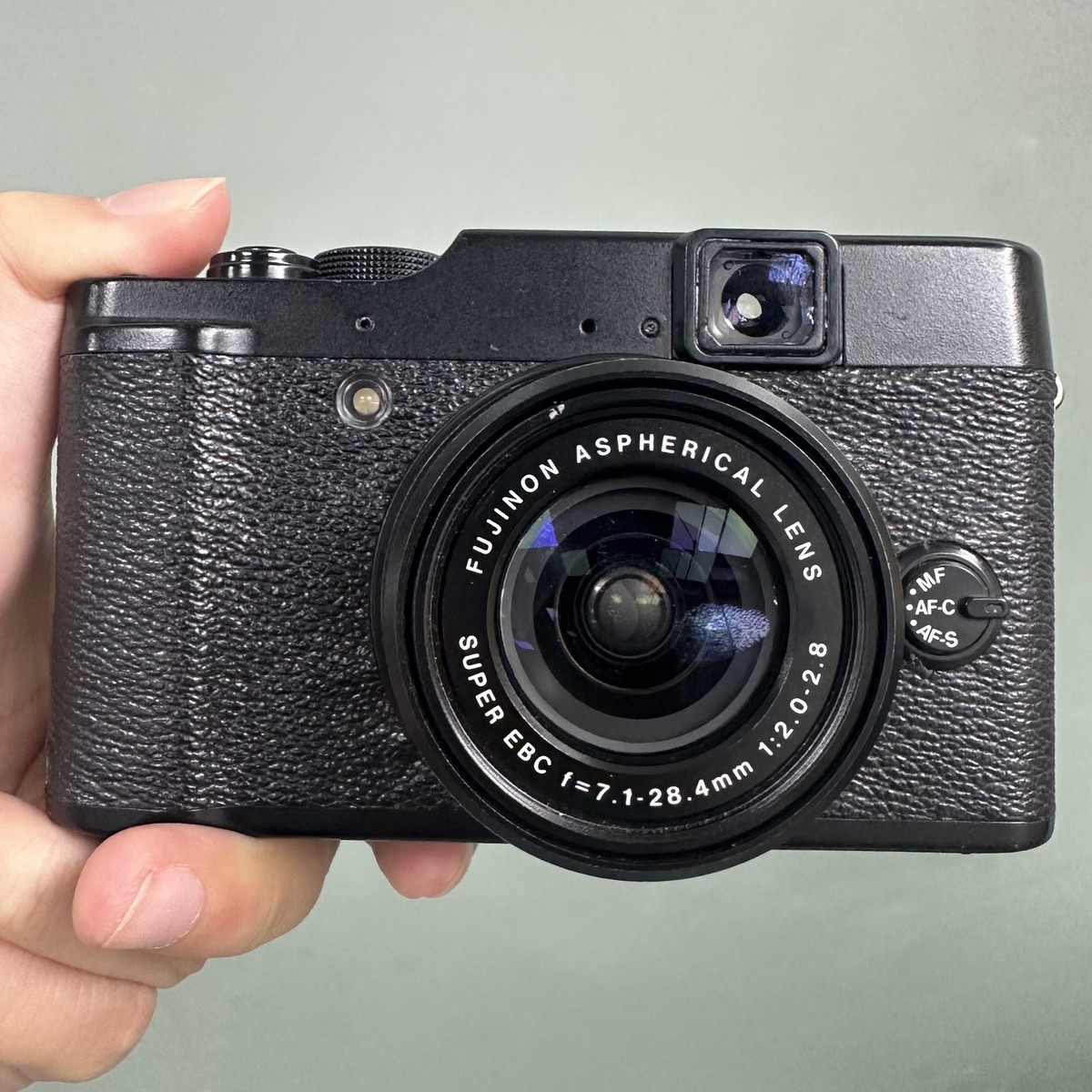 FUJIFILM X10 SUPER EBC 7.1-28.4mm 1:2.0-2.8 コンパクトデジタルカメラ 光学機器 QR104-61 X10 EBC FUJIFILM 2-2.8&frasl;7.1-28.4mm &amp; フジフイルム