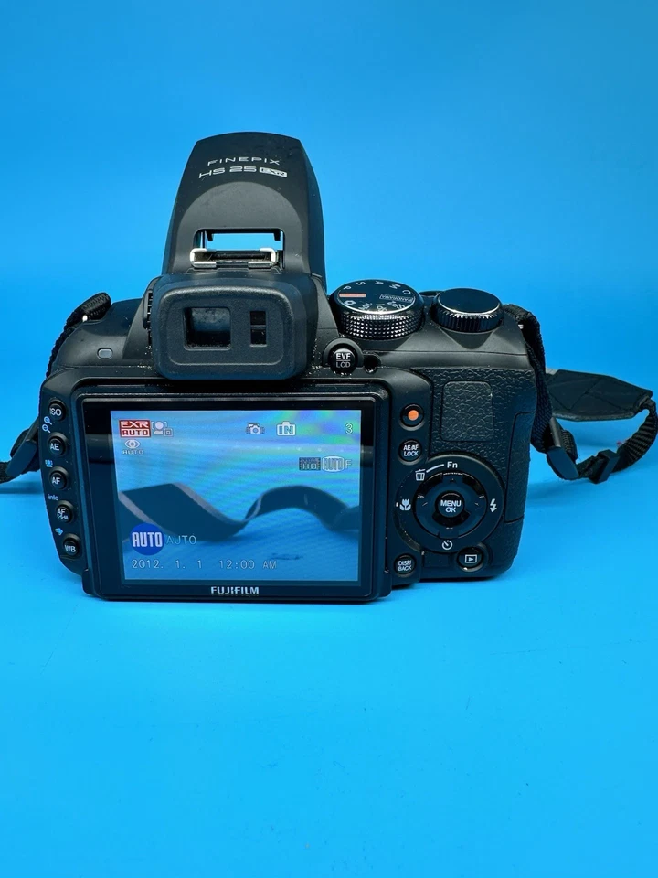 Fujifilm FinePix HS20EXR 16.0MP Digital Camera - Tested *scratch On Lens* - Image 4 of 4