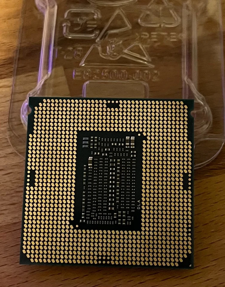 Procesador Intel Core i9-9900K (3,60 GHz, octa-core, LGA) - BX80684I99900K Foto 3 de 4
