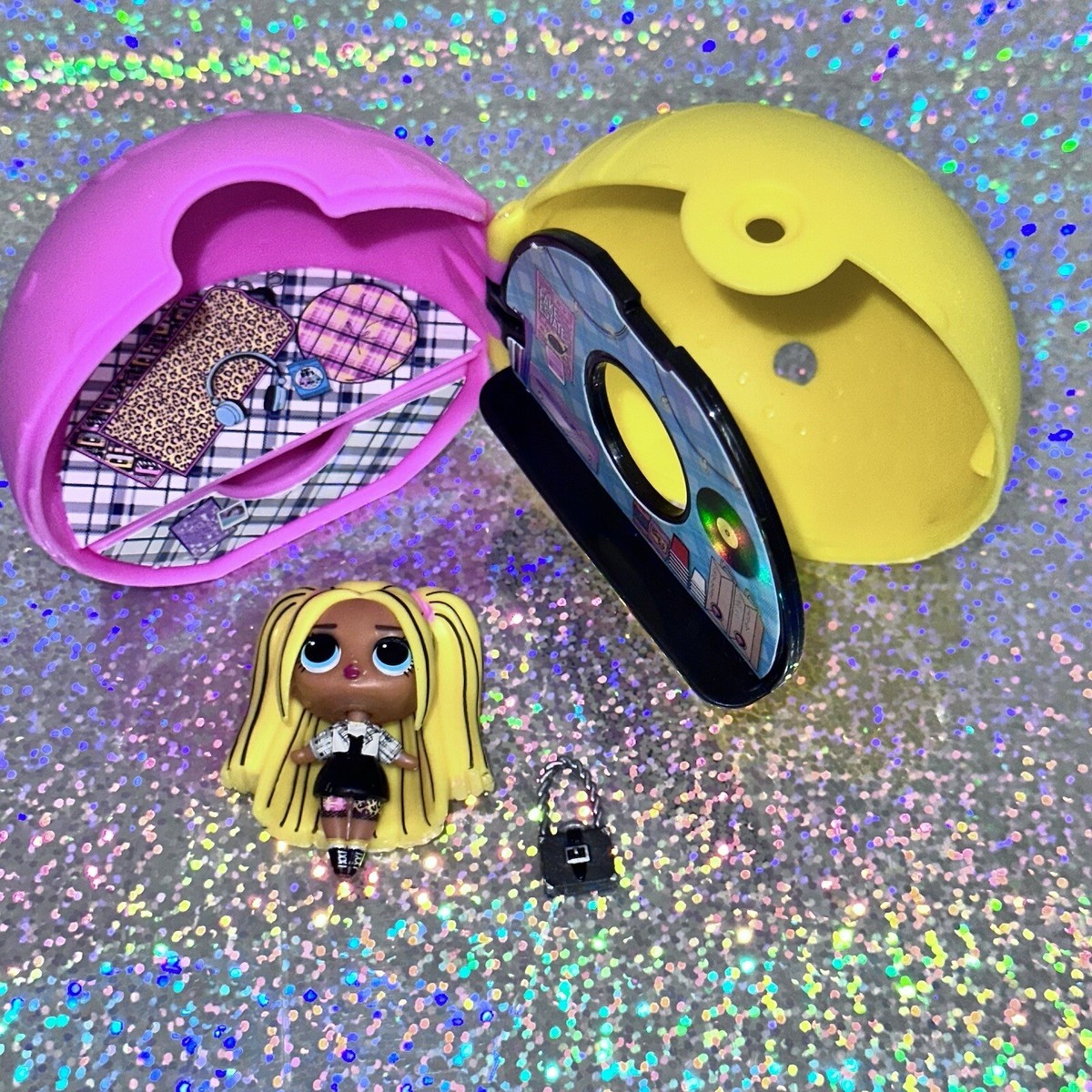 SURPRISE! Mini Doll Purse Playset Ball