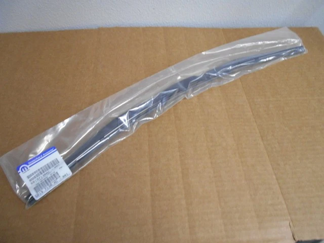 68197138AC 2014-21 JEEP CHEROKEE LEFT Front Wiper Blade Driver - Image 4 of 4