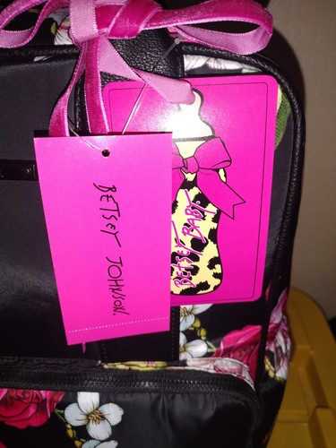BETSEY JOHNSON WINDELRUCKSACK SCHWARZ MIT ROSEN BETSEY JOHNSON WICKELTASCHE NEU - Bild 6 von 16