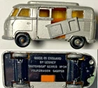 Vintage 1967 Matchbox Lesney 34 Volkswagen Camper diecast car loose door 1:64