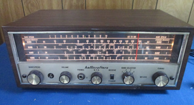 Vintage Hallicrafters Multi-Band Shortwave Receiver Model WR-600 lights up