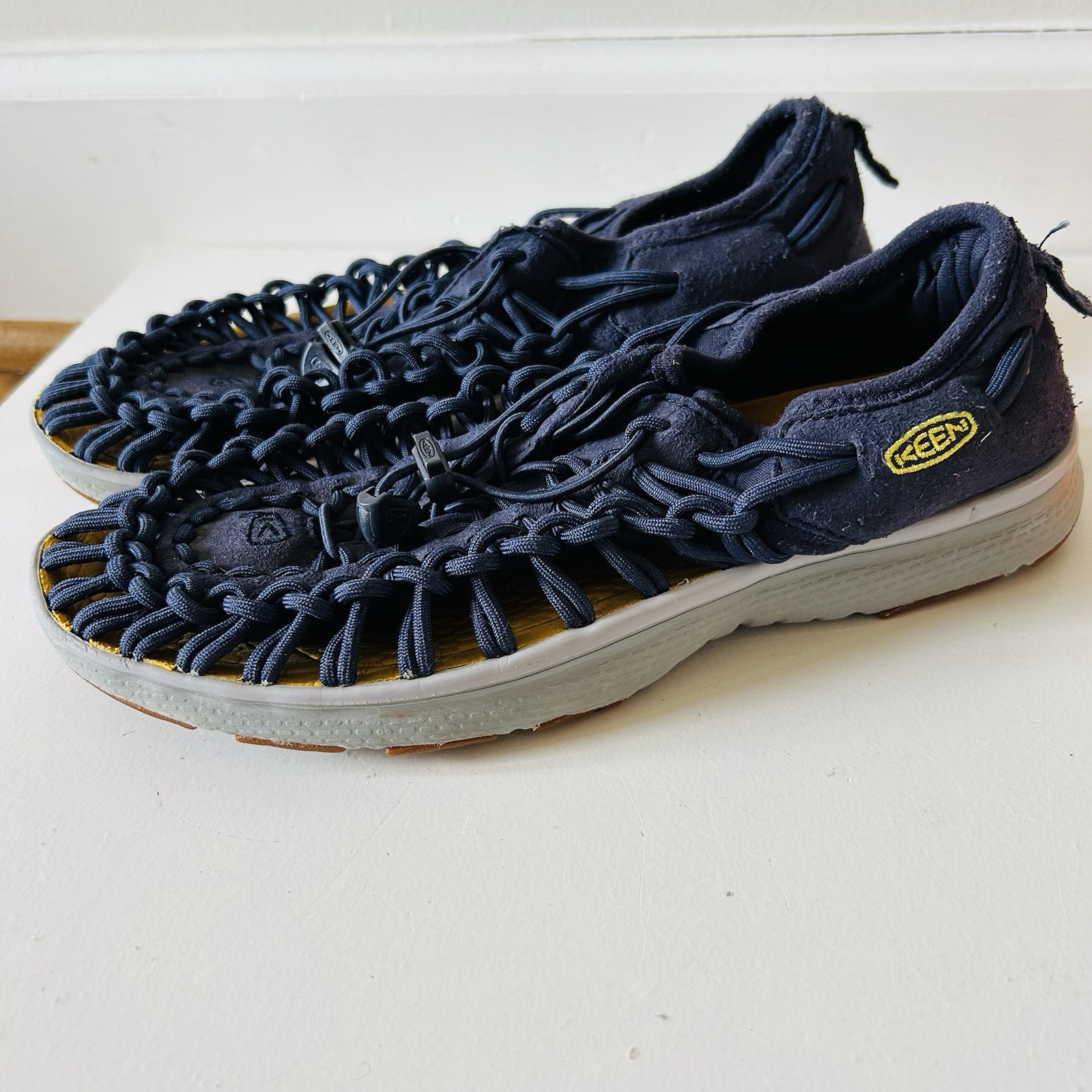 Keen Uneek Trail Hiking Mens Sandals Size 10.5 Corded Navy Blue Activewear Cut in half: KEEN Uneek Review (2025) | RunRepeat main image 2