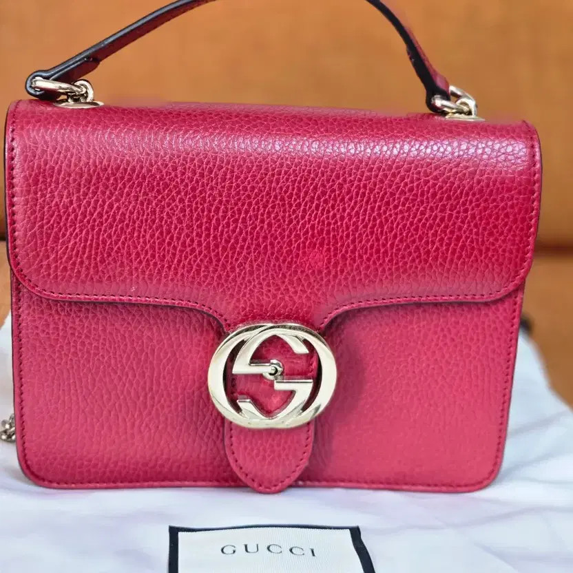 Gucci Interlocking Chain Bag Small Red - Authentic - image 4