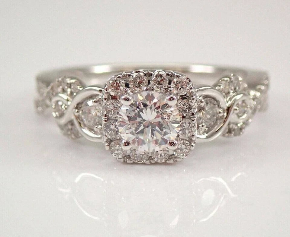 Impresionante anillo de boda elegante de diamantes simulados de corte redondo enchapado en oro blanco de 14 k Foto 2 de 4