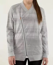 Lululemon Mula Bundle wrap Jacket Size 4 Silver Spoon Stripe (Will fit size 6)