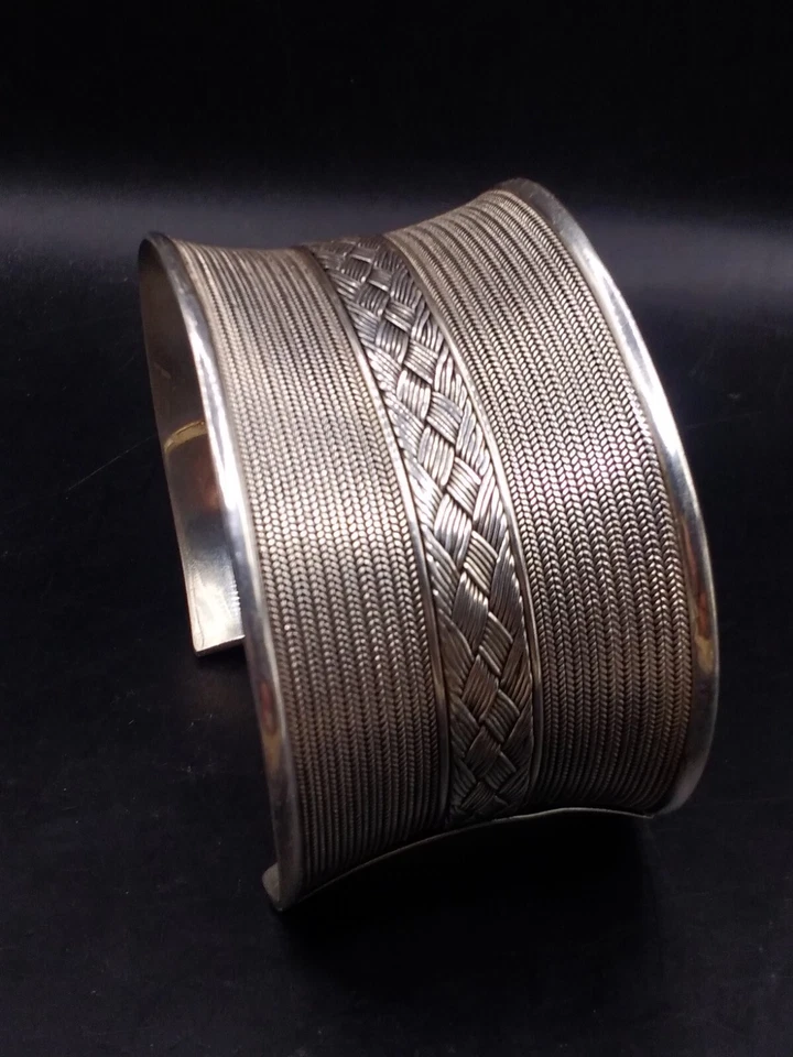Large Heavy Sterling Silver Suarti Bangle BA Indonesia Jewellery Approx 73 Grams - Image 3 of 4