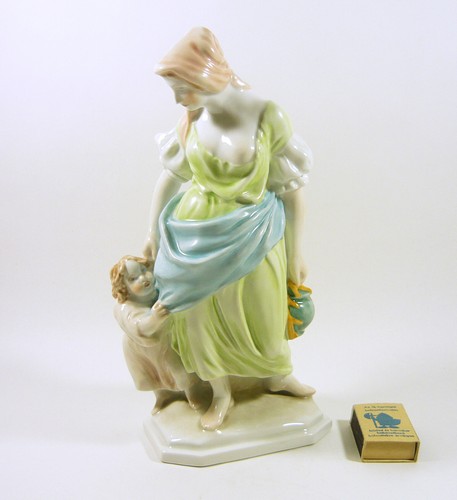 HEREND, MOTHERHOOD, MOTHER WITH CHILD, HANDPAINTED PORCELAIN FIGURINE ! (I060) - Picture 2 of 12