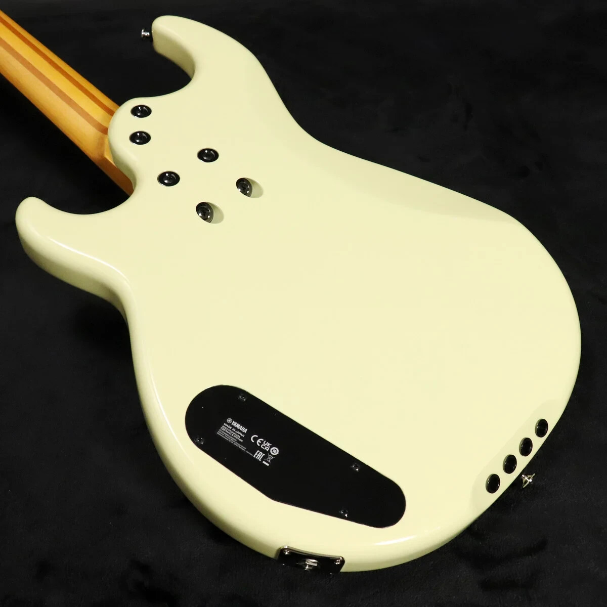 YAMAHA / BBP34 Vintage White Electric Bass Guitar Made in