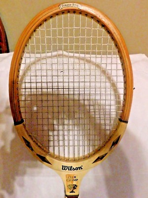 Raquette de tennis en bois wilson champ wood vintage des