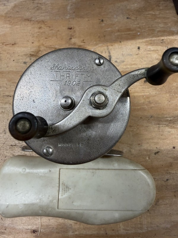 Shakespeare Thrifty 1902 Model Fe Vintage Baitcasting Fishing Reel Made In USA