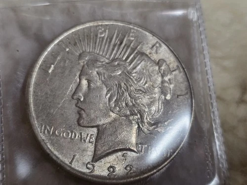 1922 PEACE Dollar 90% Silver Unc