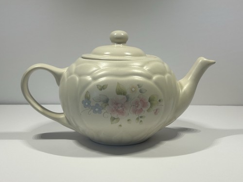 Pfaltzgraff Vintage Tea Rose Sculptured Teapot With Lid Made In USA