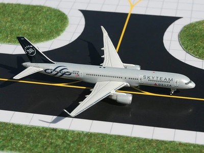 1:400 Gemini Jets Delta Air Lines Boeing 757-200 N717TW Skyteam Livery