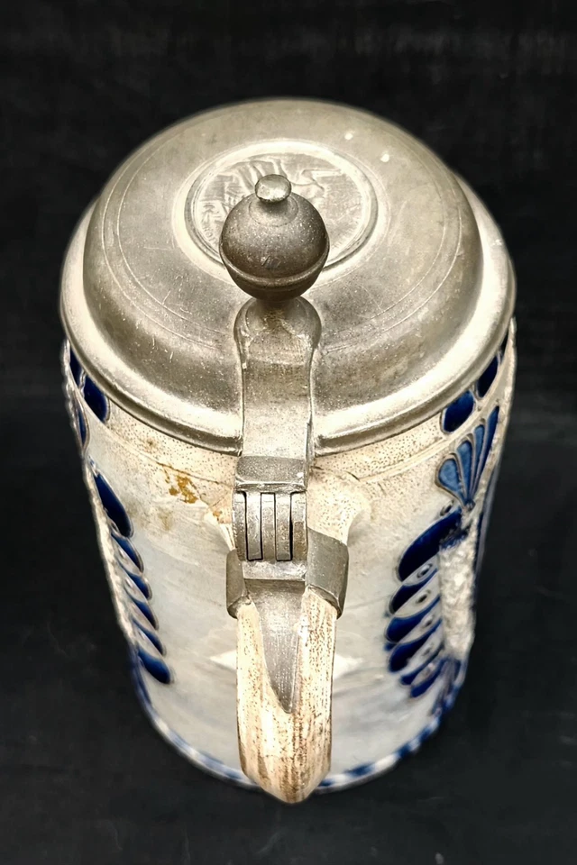 Cerveza alemana antigua del siglo XVIII Westerwald piedras tapas de peltre un esmalte de sal Foto 4 de 4