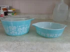 LOT 2 VINTAGE PYREX CASSEROLE DISHES BUTTERPRINT 1 COVER NO DISHWASHER DAMAGE