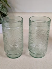 Set of 2 Vintage CHATEAU by Libbey Green Textured & Footed 16oz Drinking Glasses