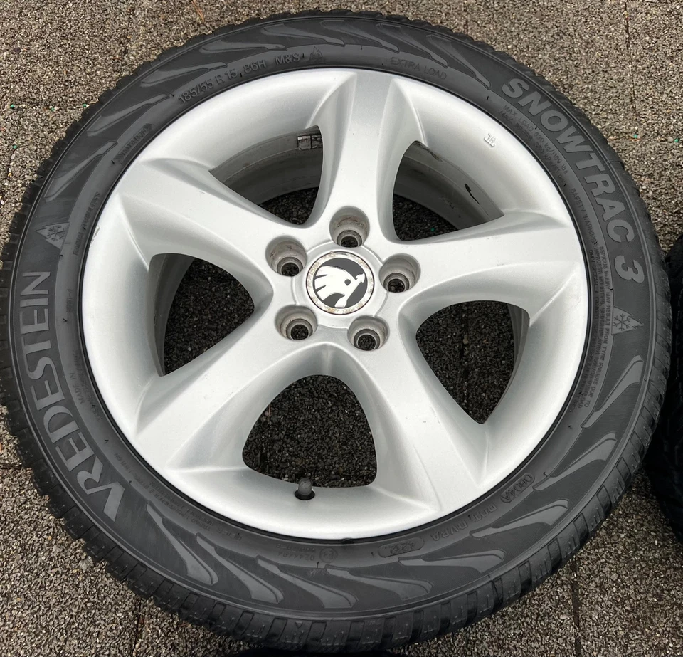 4 ORIGINAL 15" ALU WINTERRÄDER SKODA ROOMSTER 5J 185/55R15 86H 5J0601025A WINTER - Bild 3 von 4