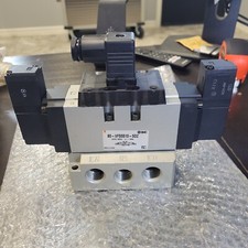SMC 80-VFS5510-5DZ Pneumatic Solenoid Valve 0.1-1.0MPs DC21-26V USA NEW 299
