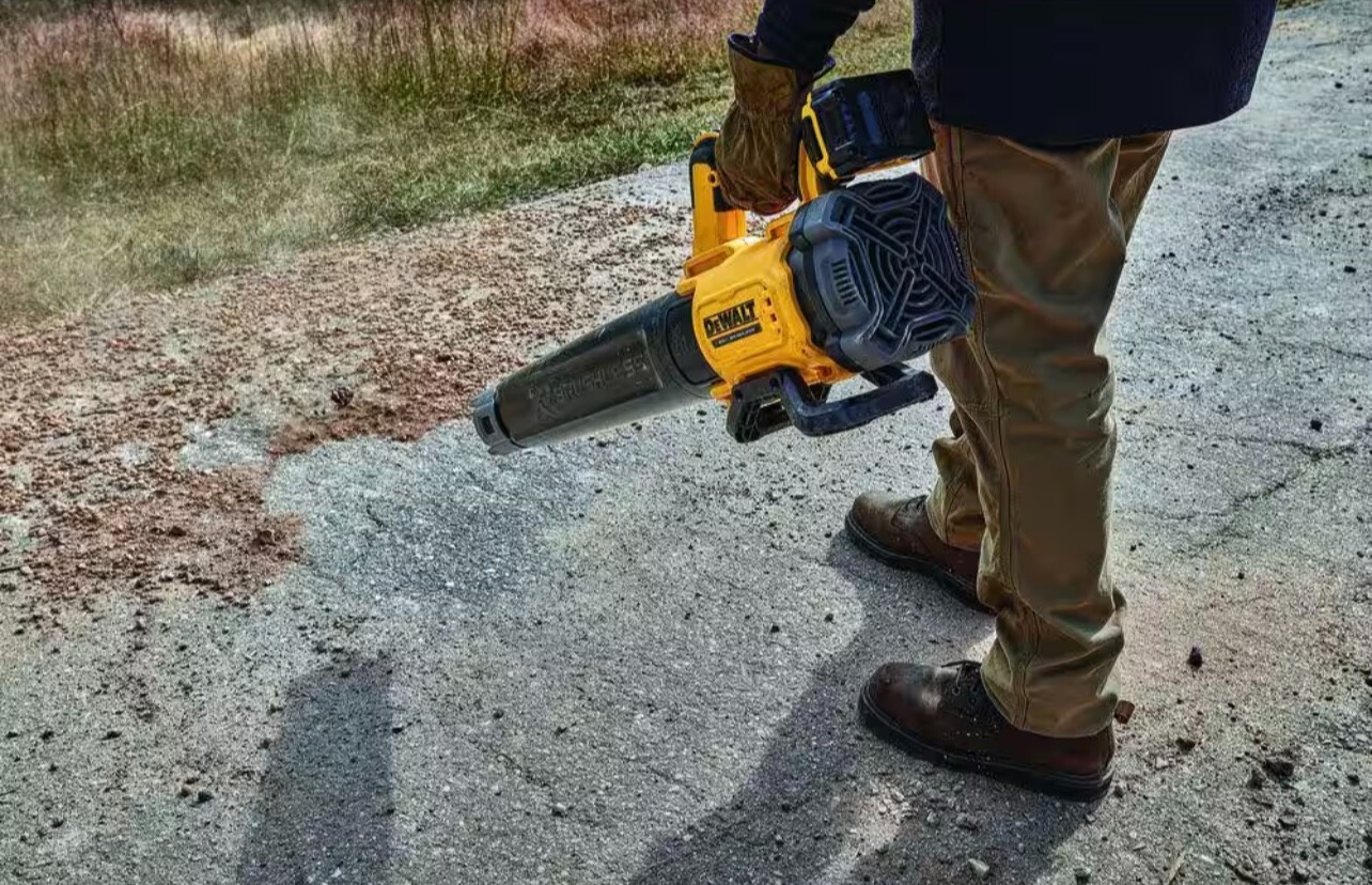 DEWALT DCBL722B 20V MAX XR Handheld Blower -(Tool Only) **OPEN BOX**