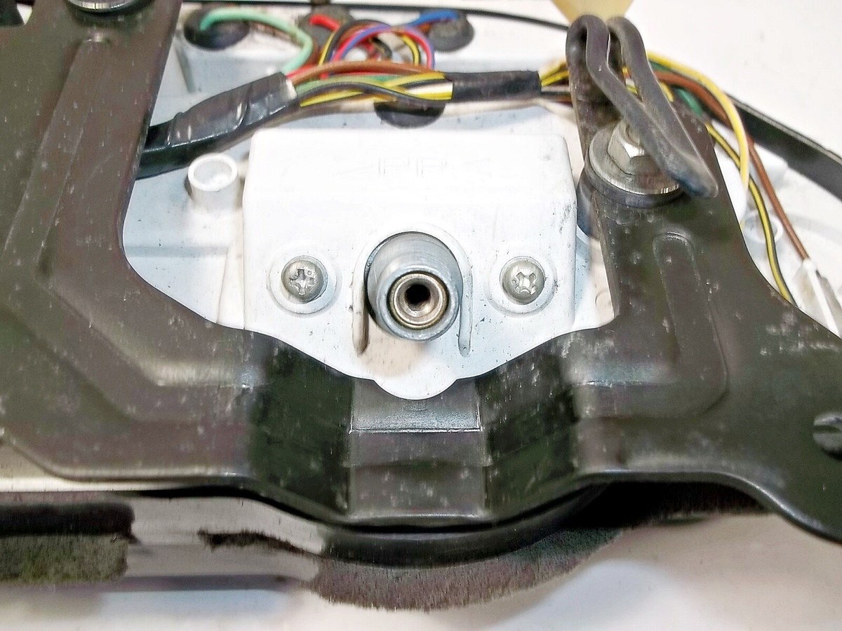 KAWASAKI ZX600 NINJA SPEEDOMETER INSTRUMENT PANEL 25005-1530 KAWASAKI ZX600 NINJA SPEEDOMETER INSTRUMENT PANEL 25005-1530