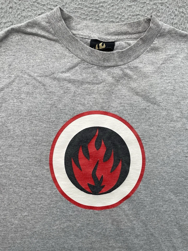 Camisa Burnside Blacklabel Adulto Pequeña Gris Manga Corta Patinador Surf Llamas Retro Foto 2 de 4
