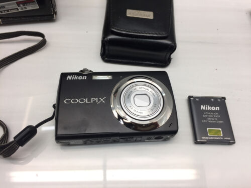 Nikon COOLPIX S220 10.0MP 3x Optical Zoom Digital Camera - Picture 2 of 5