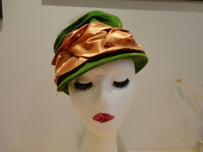 Beautiful Vintage Structured Cloche Hat 