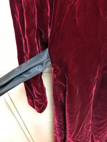 Vintage Dark Red Velvet Dress With Black Ribbon Bow Size Medium Zip Up - Picture 10 of 12