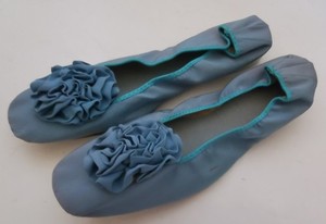 Vintage Blue Stretchy Faille Flat Shoes Slippers Pom Pom 6 to 8